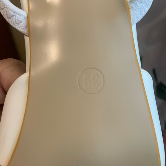 White Slingback kitten heel  with Crystal buckle - Picture 10 of 10